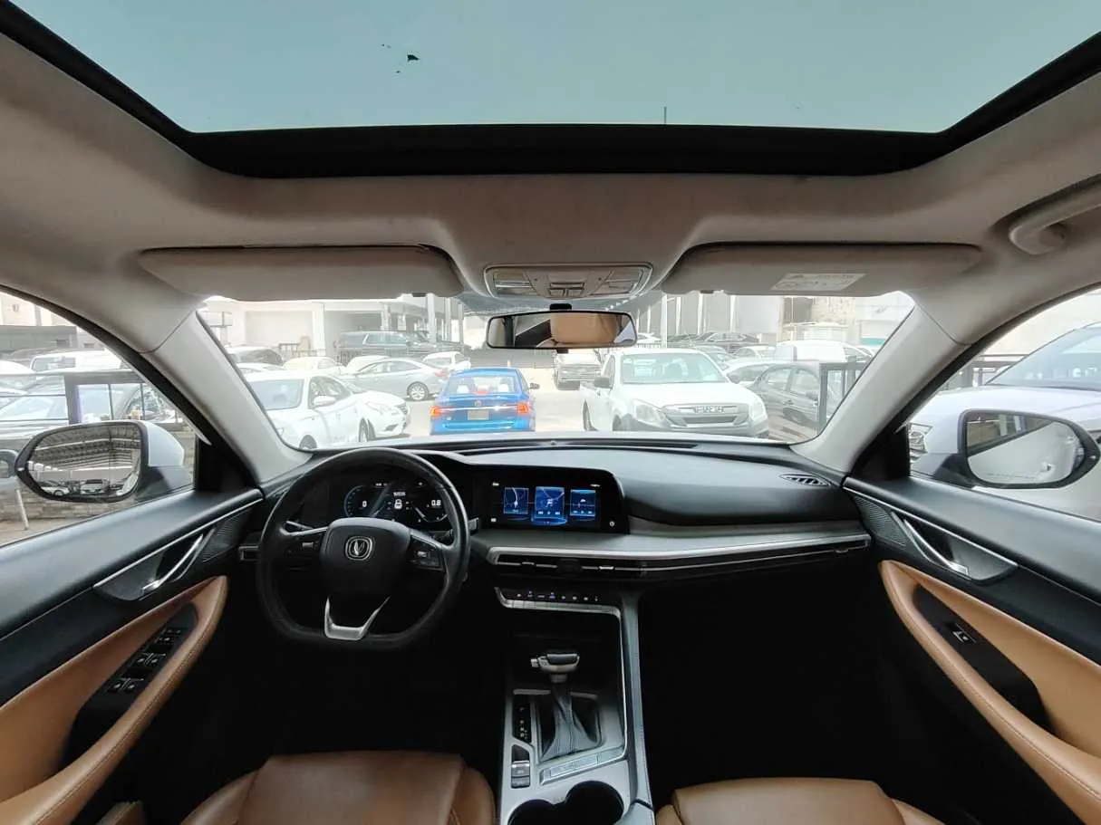 Car image 20