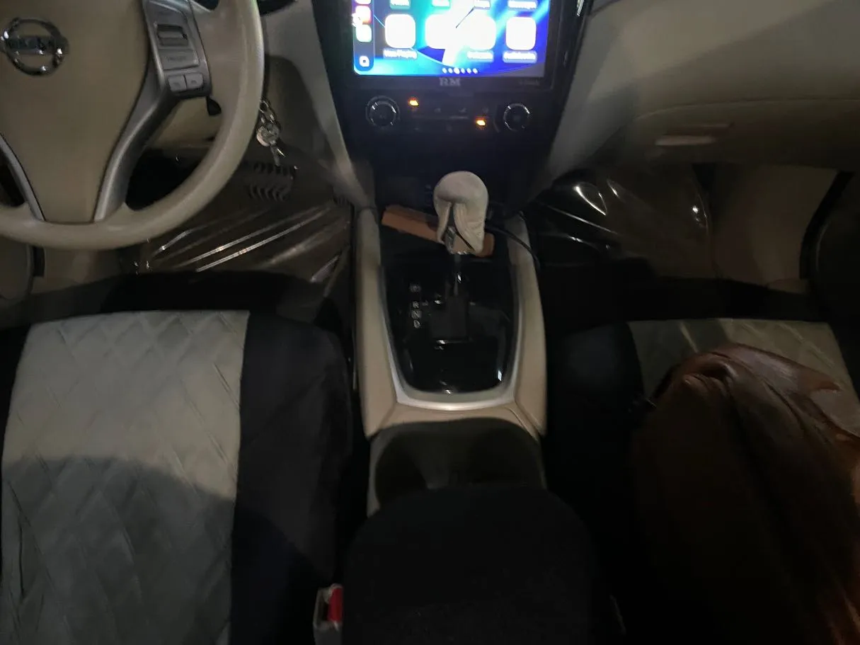 Car image 19