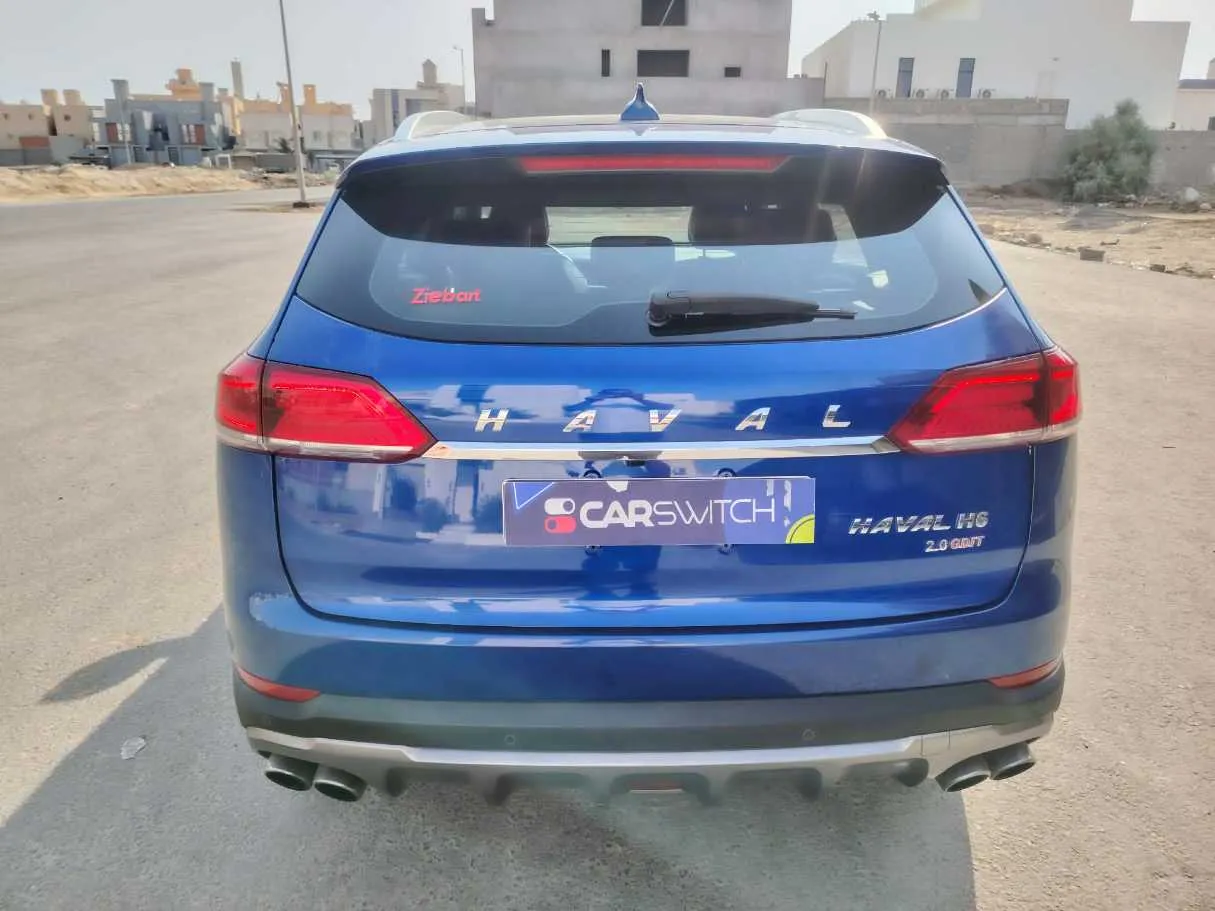 Car image 5
