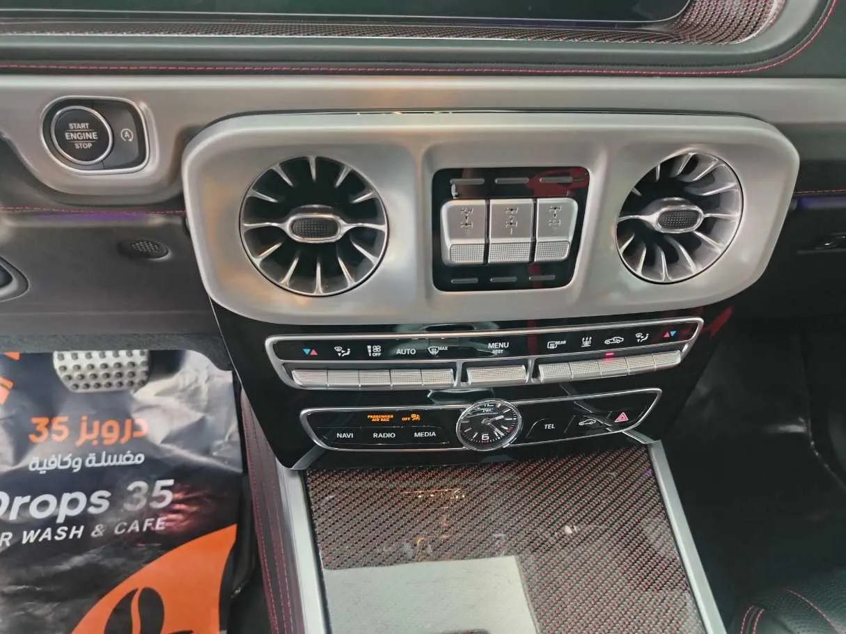 Car image 24