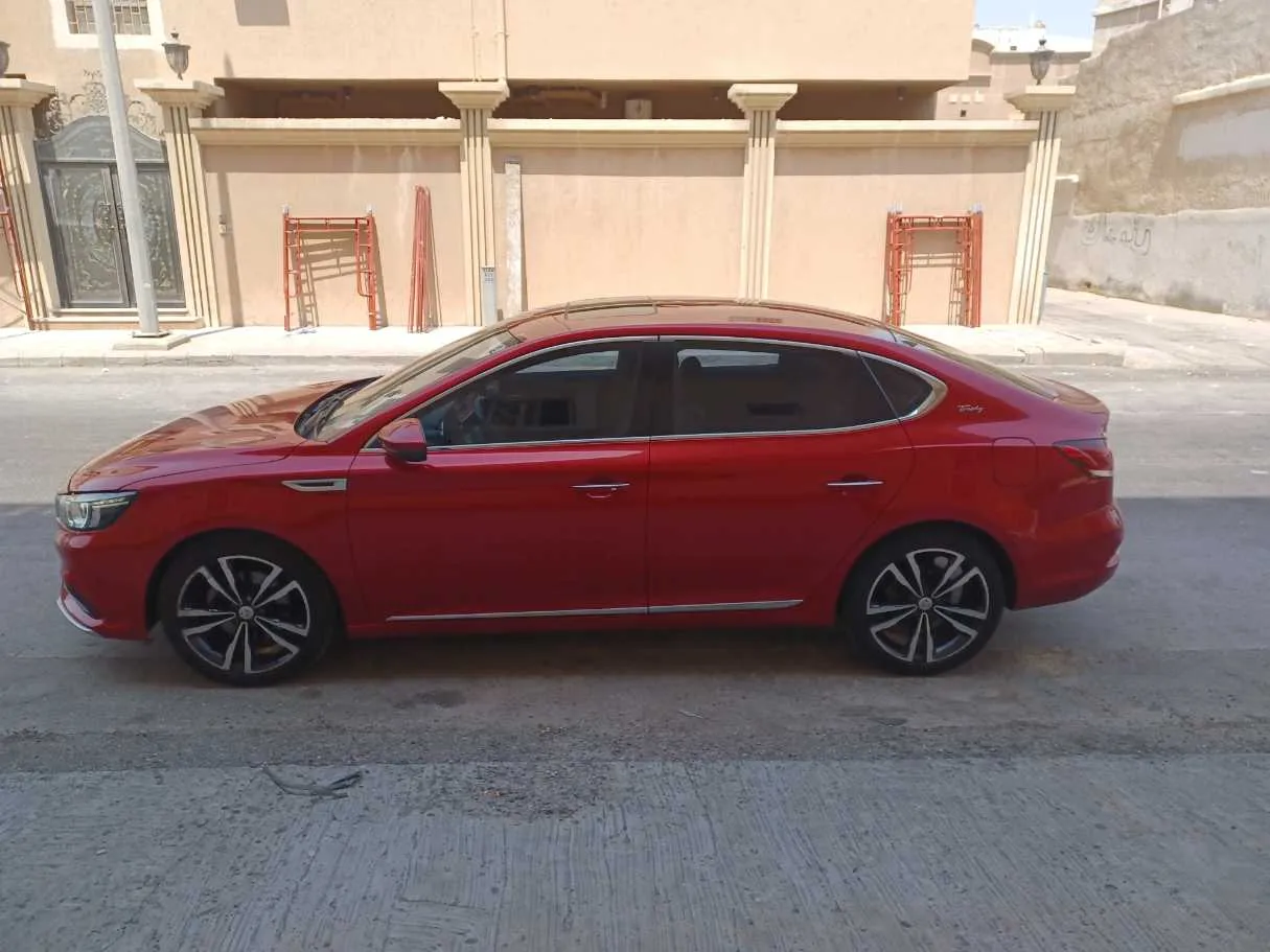 Car image 8