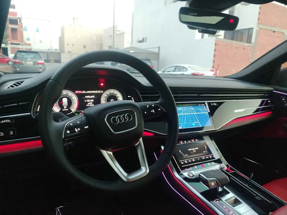 Car image 25