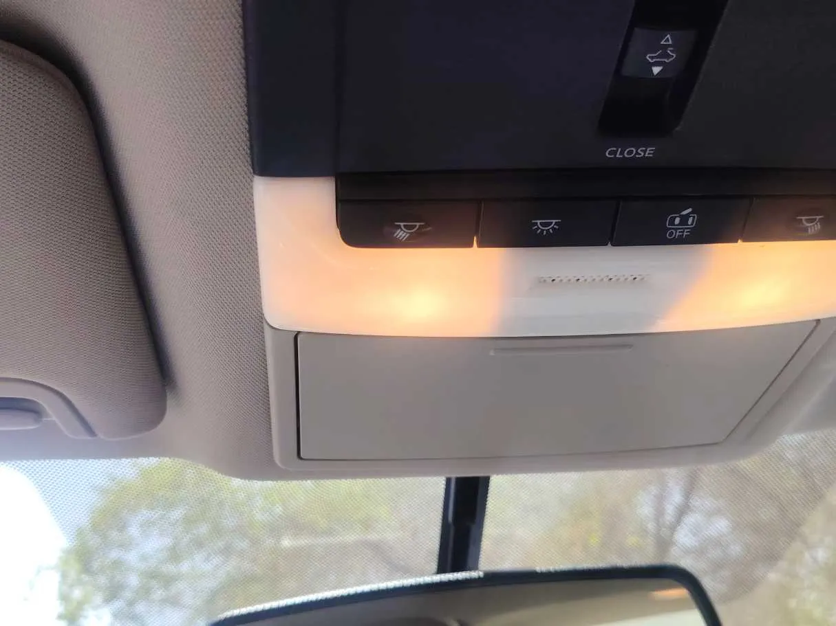 Car image 23
