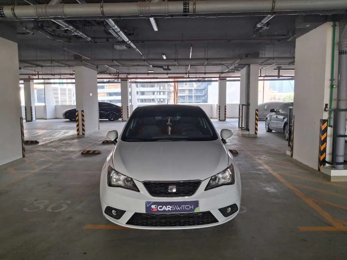 Car image 2