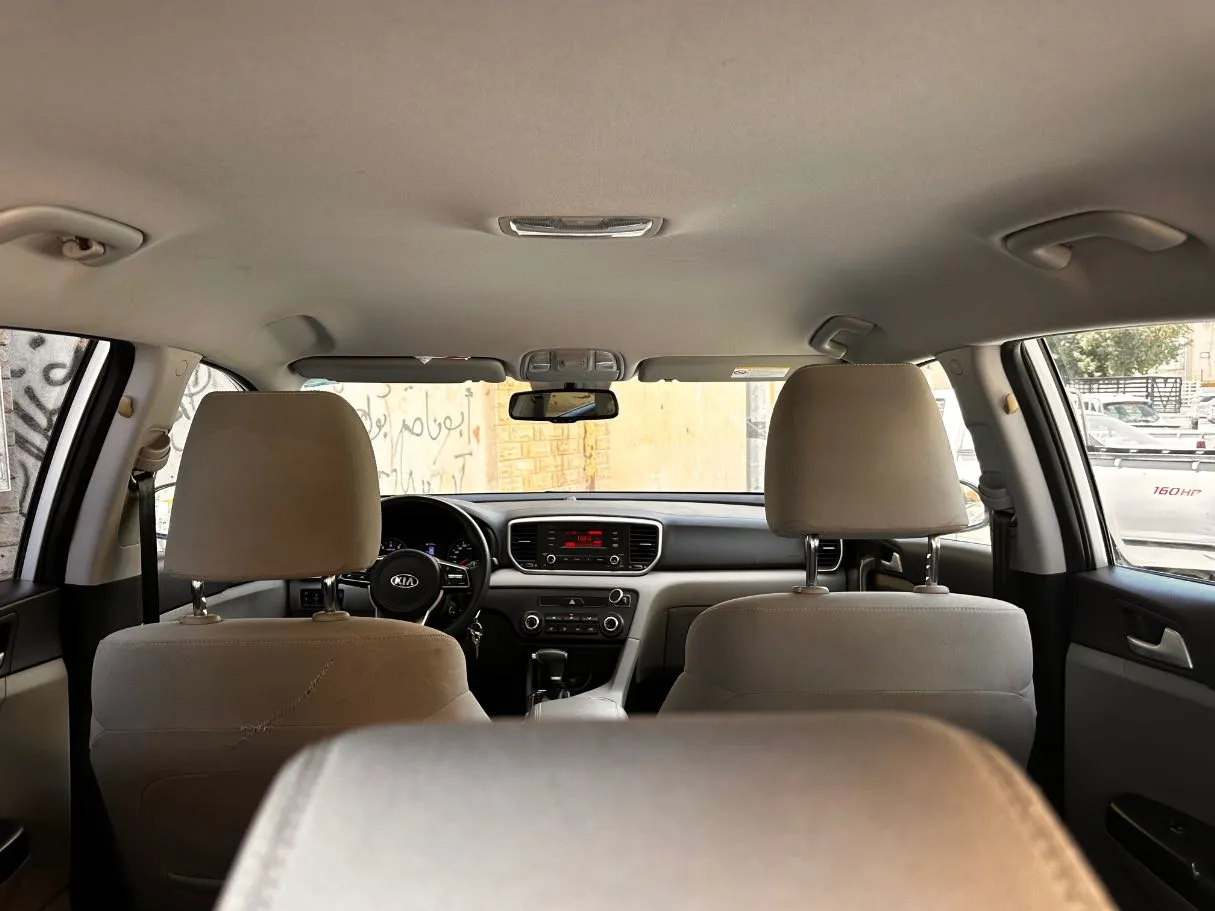 Car image 24