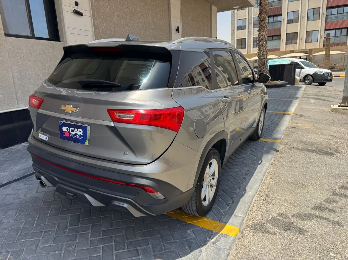 Car image 5