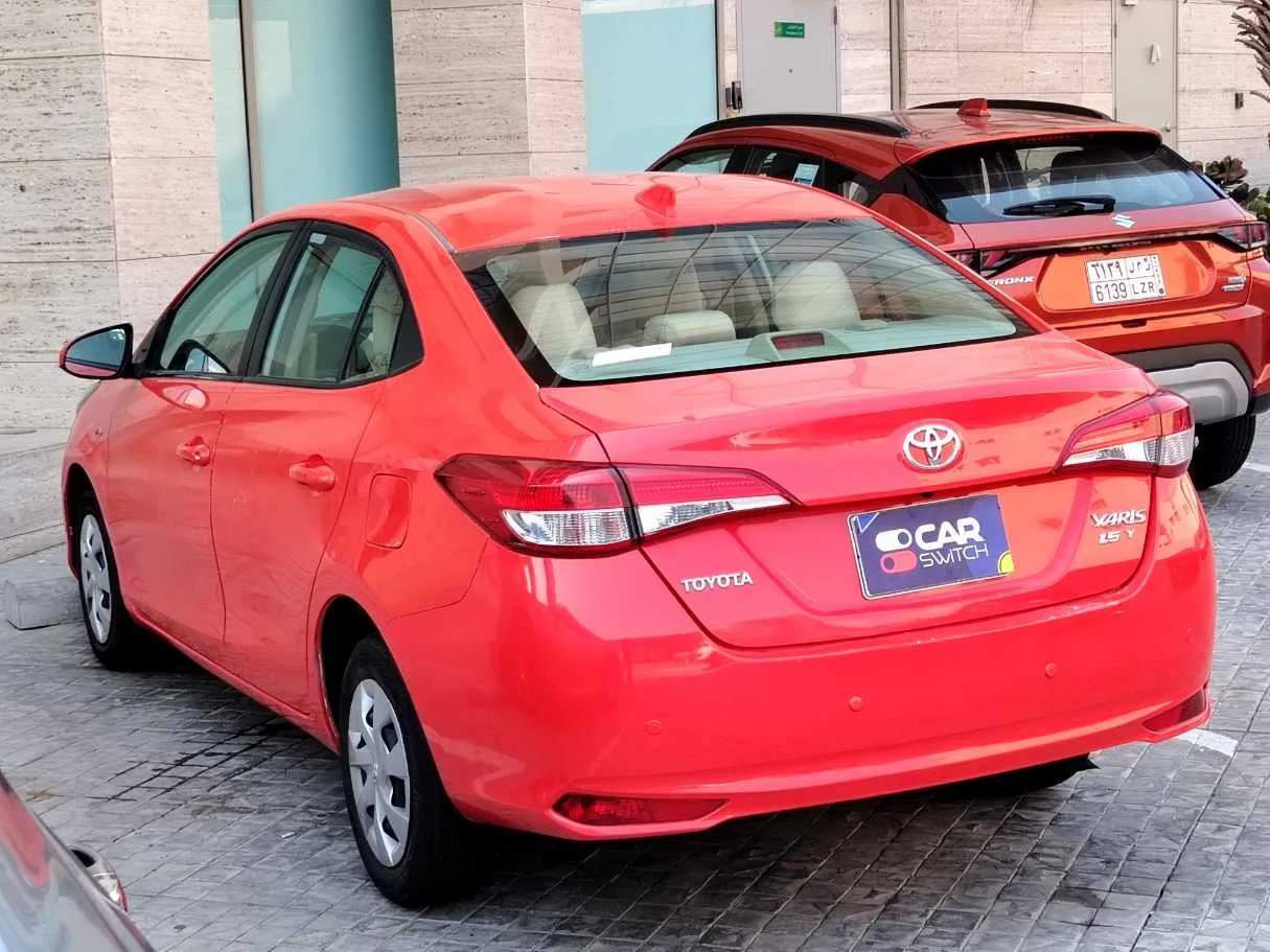 Car image 7