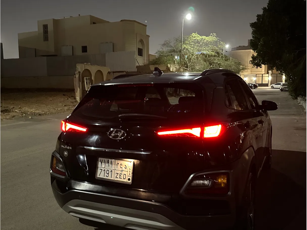Car image 3