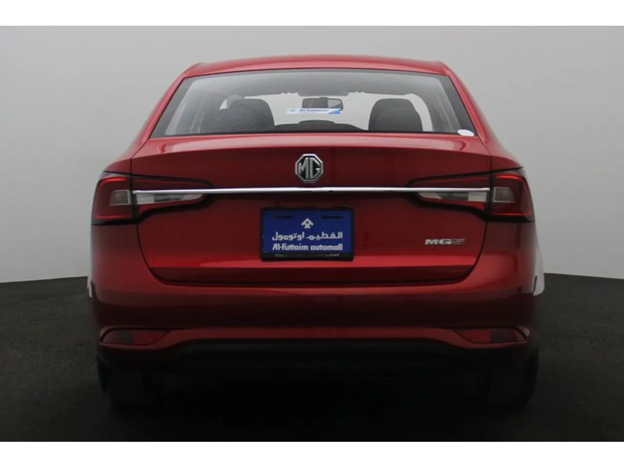 Car image 12