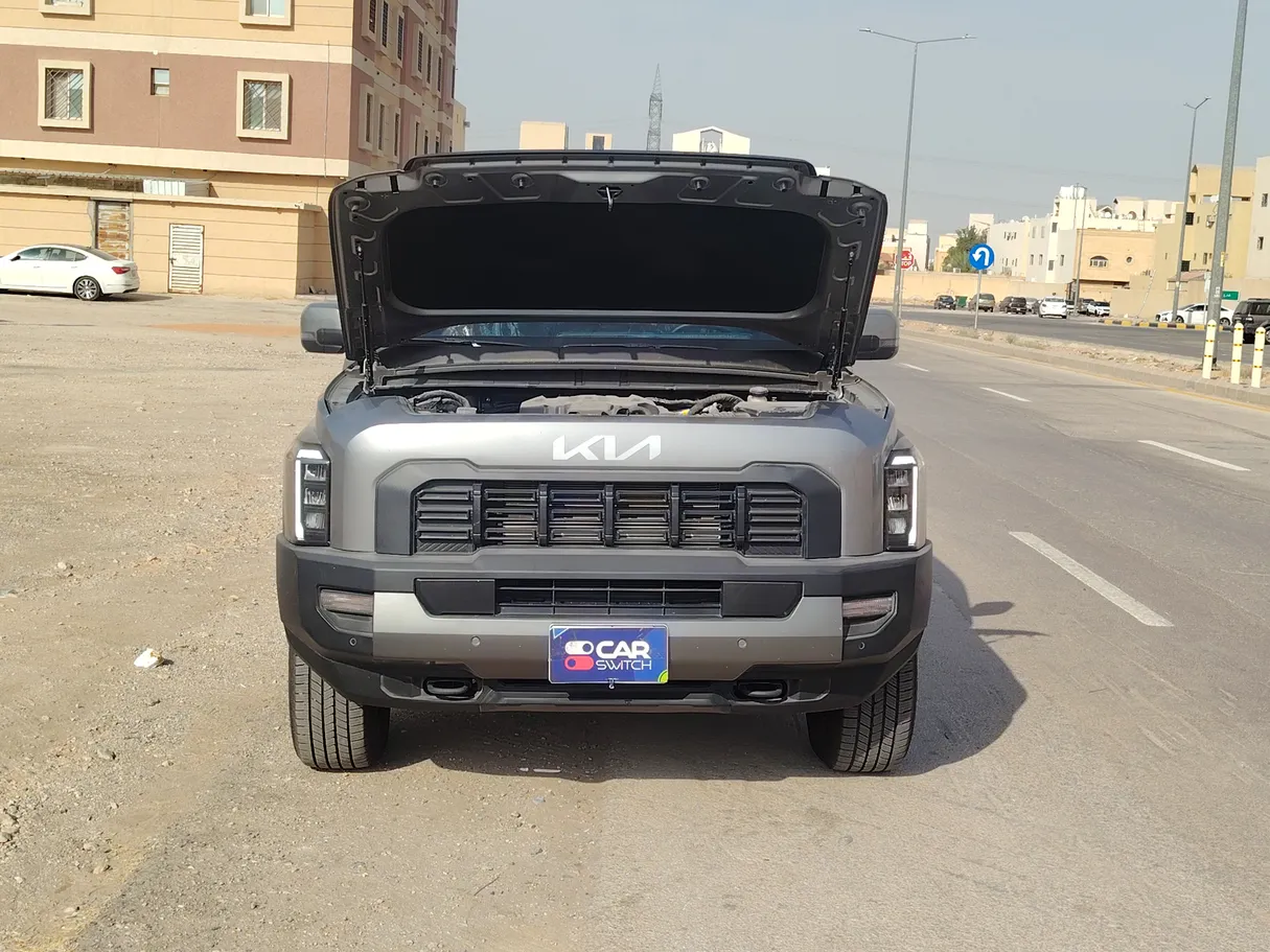 Car image 30