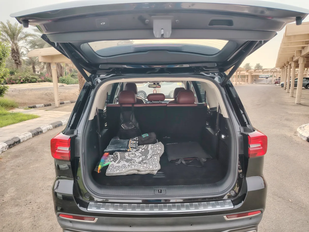 Car image 24