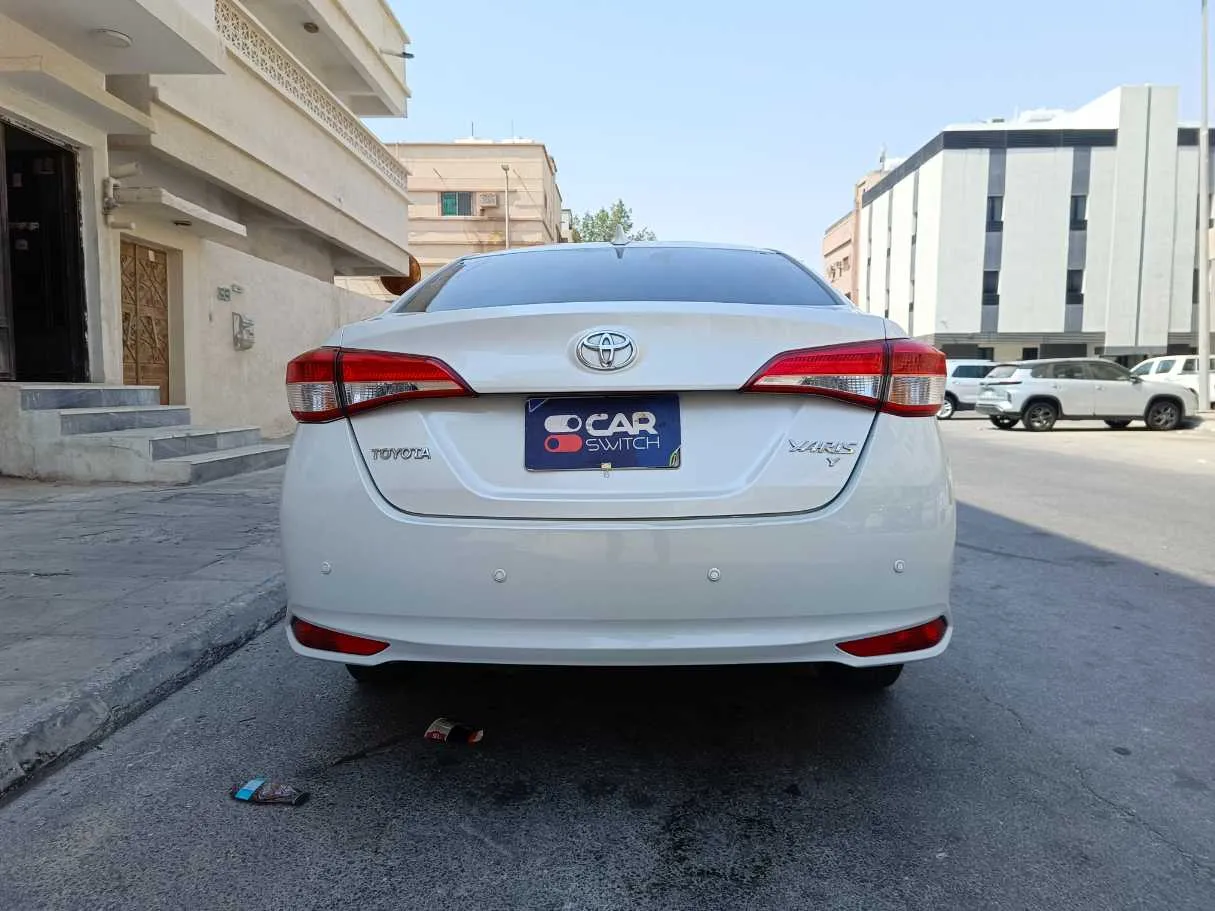 Car image 6