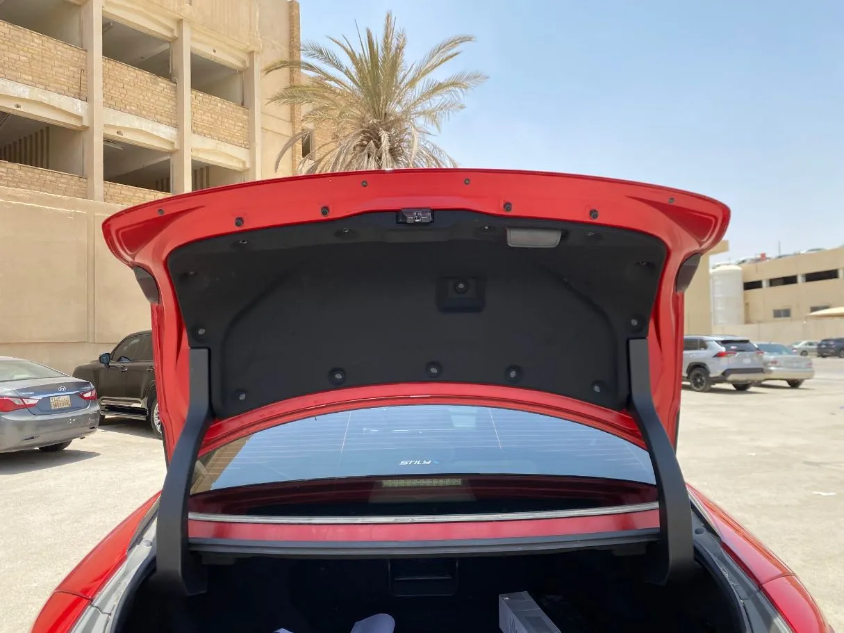 Car image 22