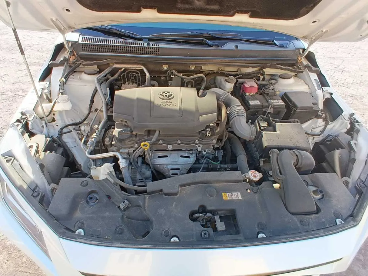 Car image 24