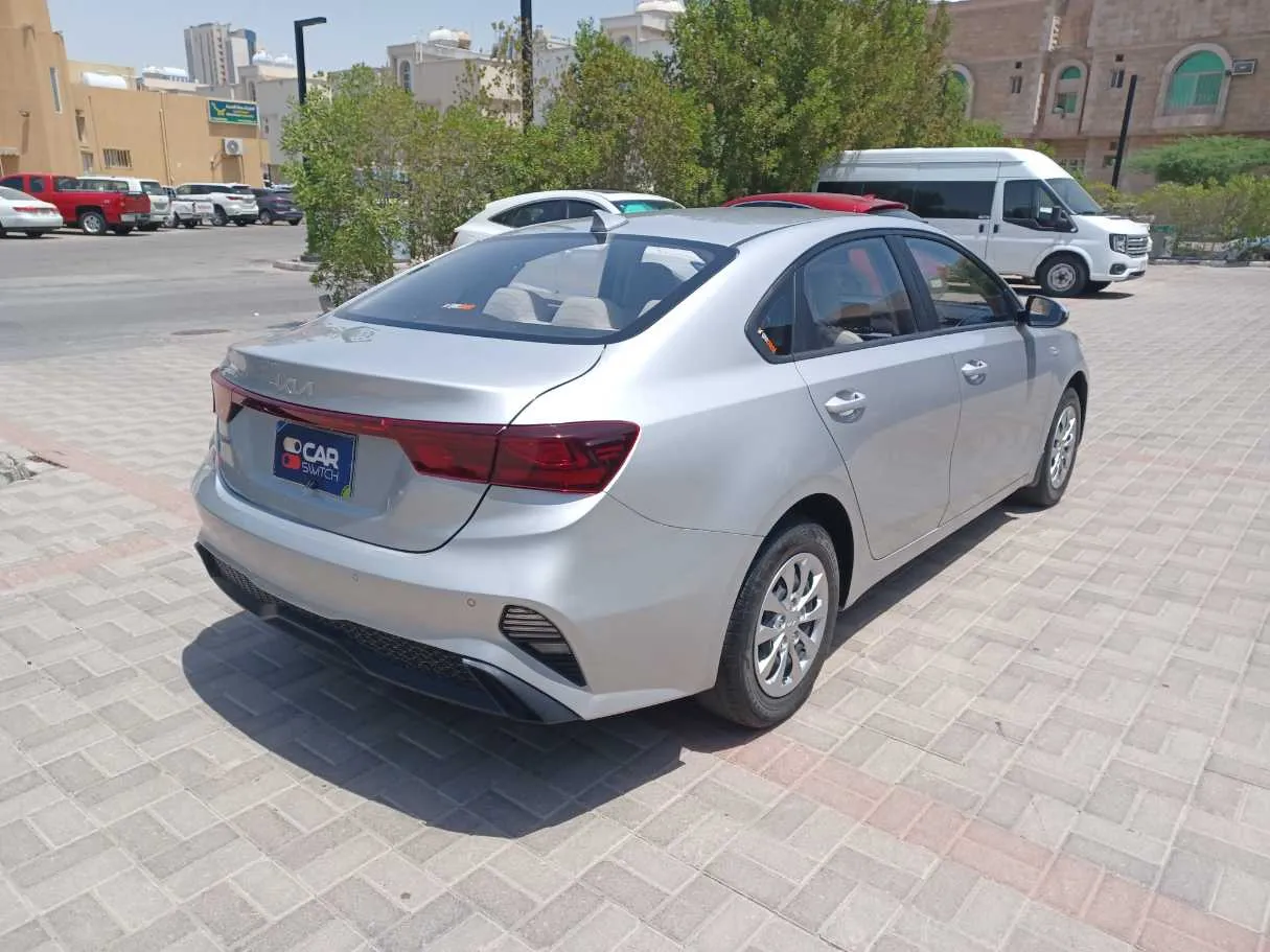 Car image 5