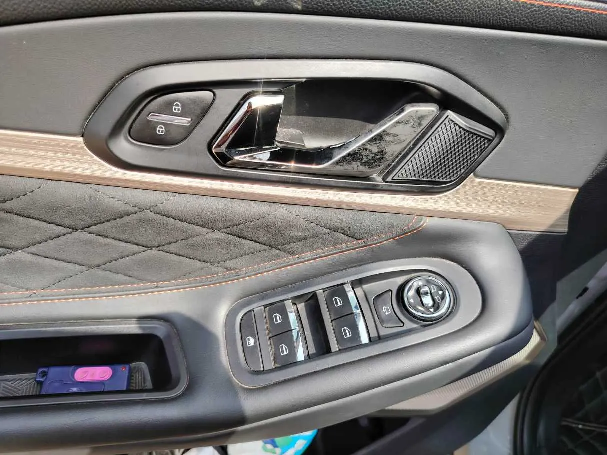 Car image 42