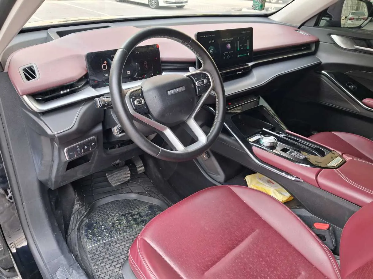 Car image 11
