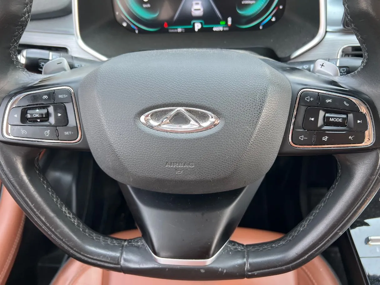 Car image 20