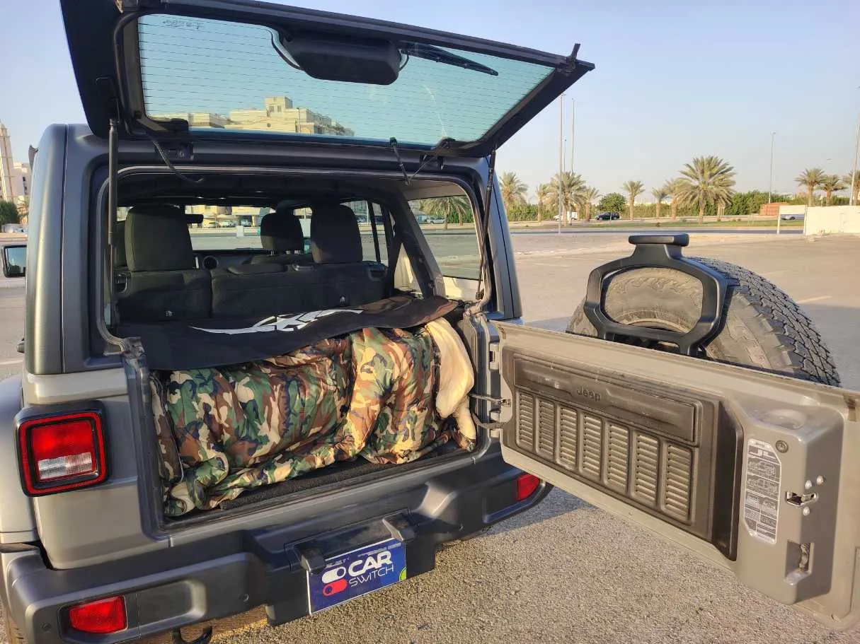 Car image 22