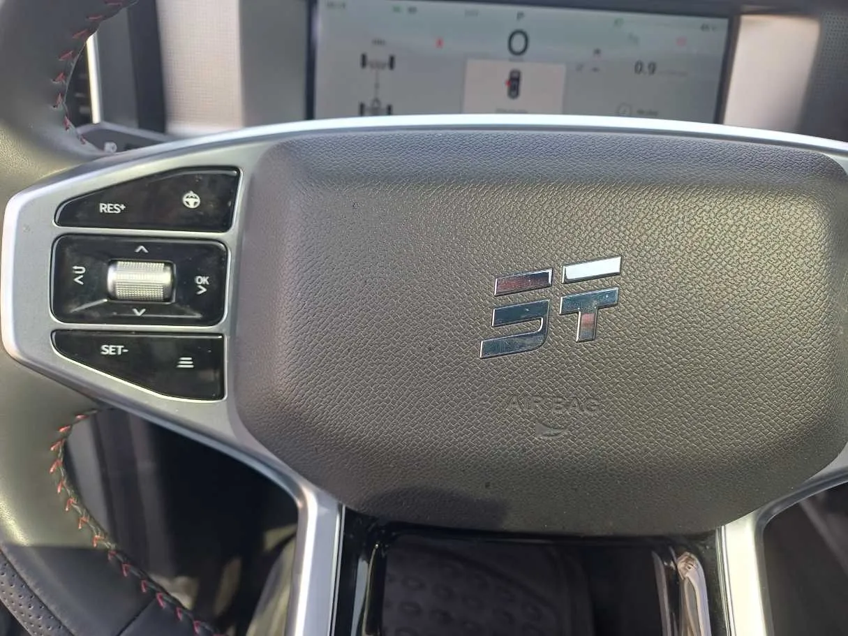 Car image 22