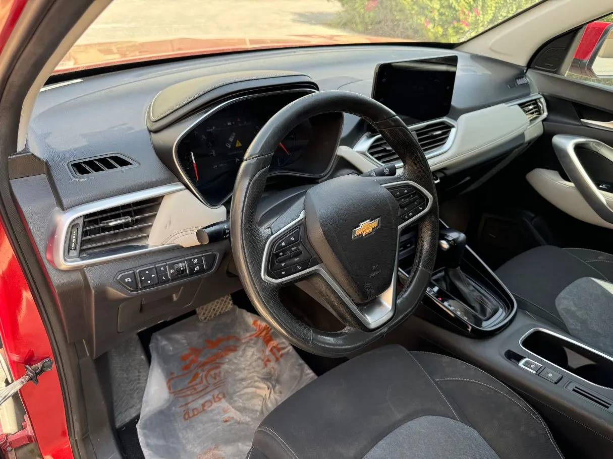 Car image 10