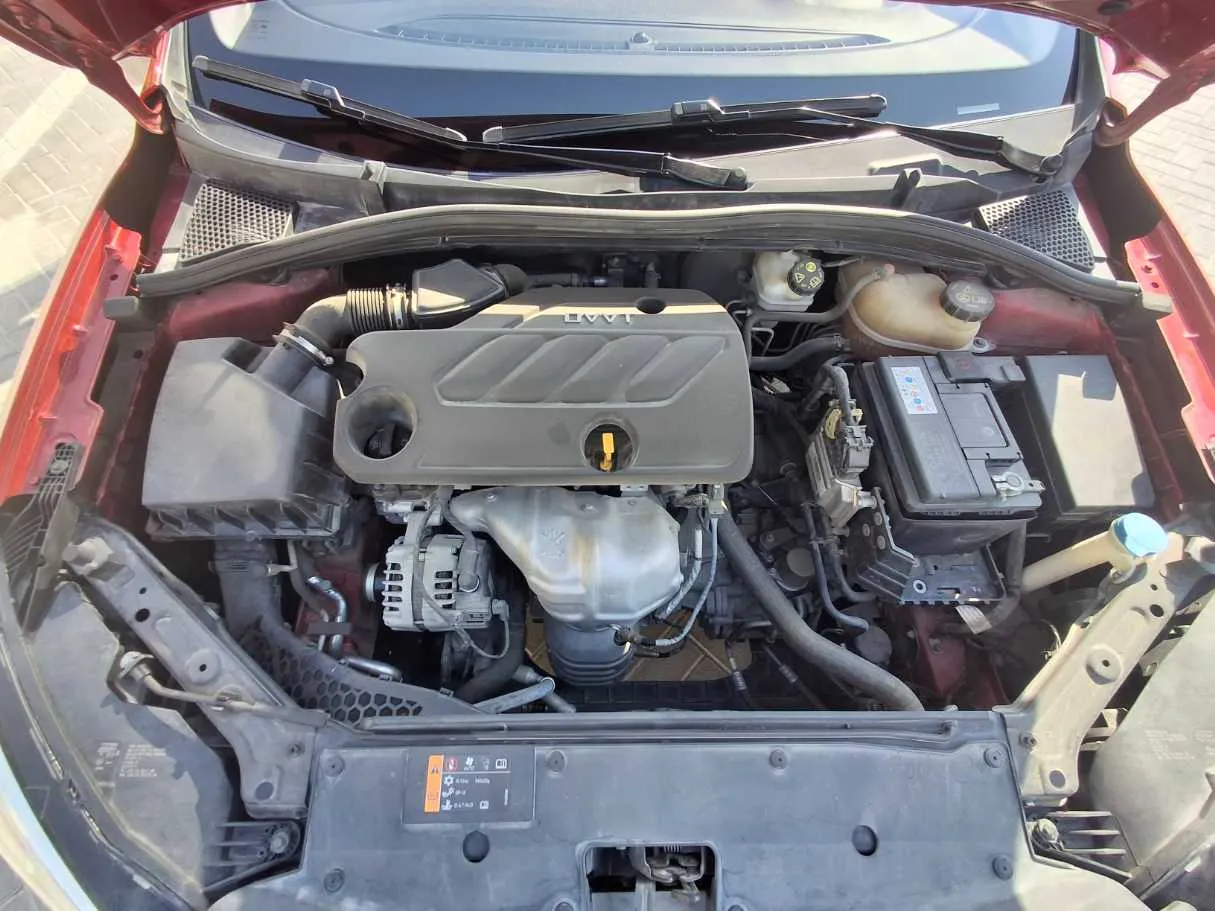 Car image 18