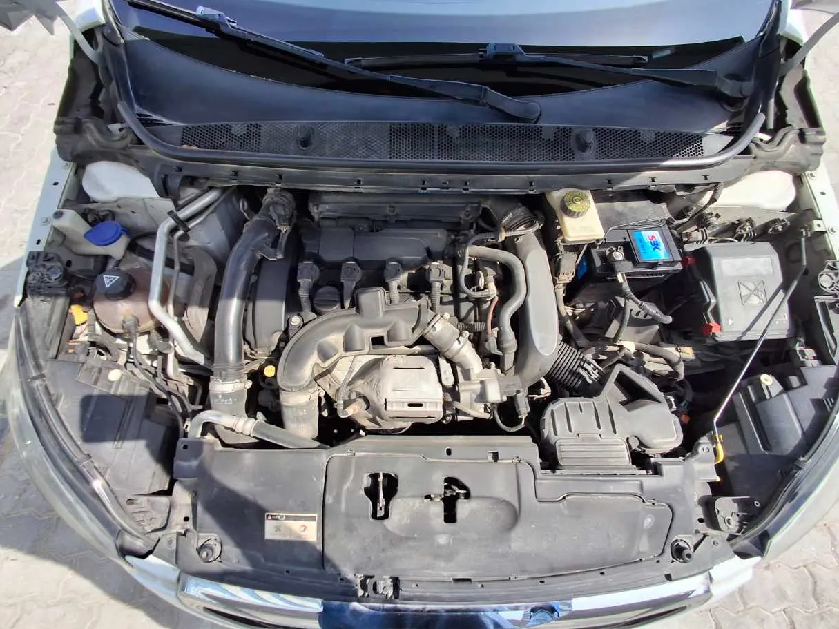 Car image 20