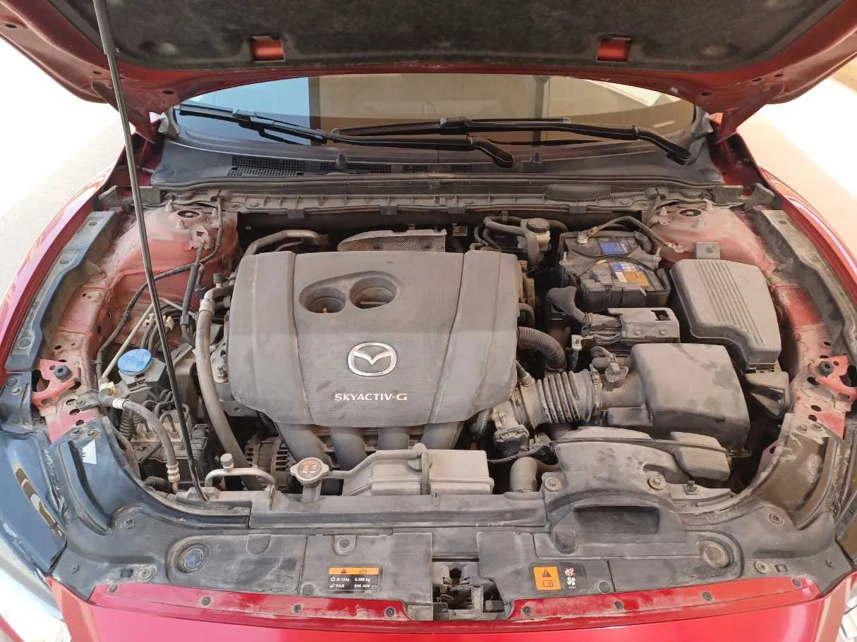 Car image 26