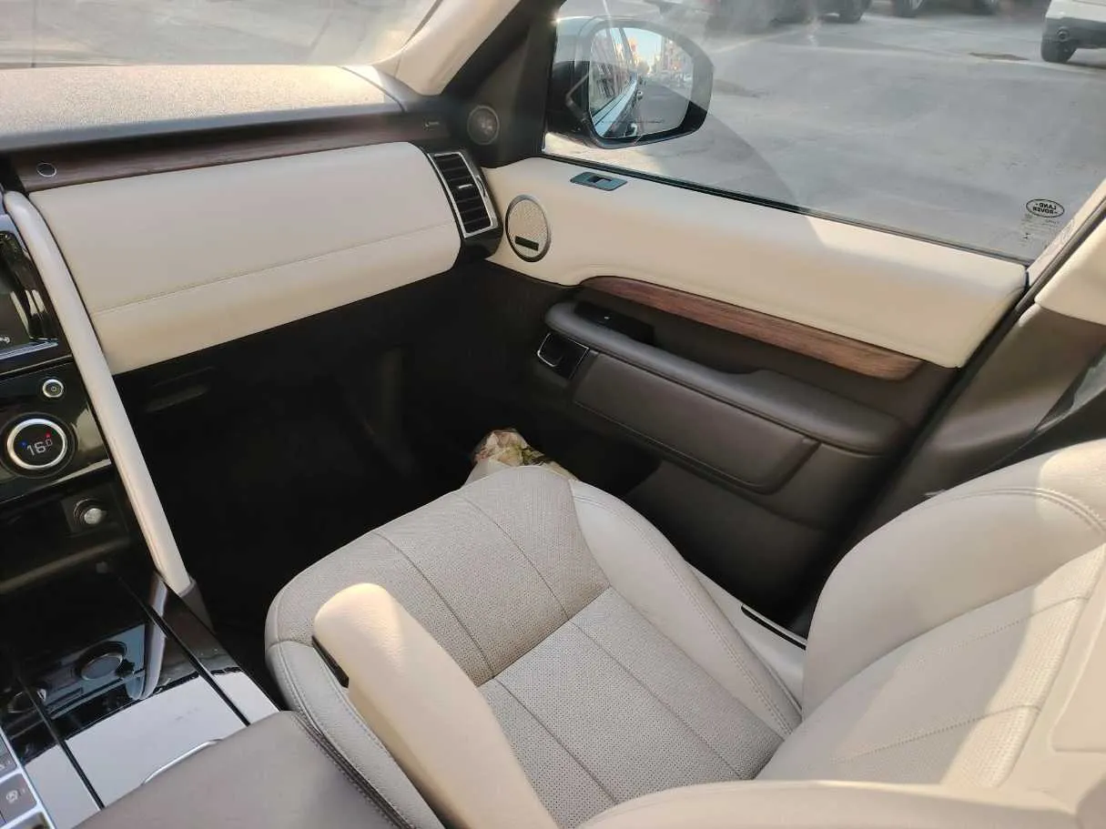 Car image 39