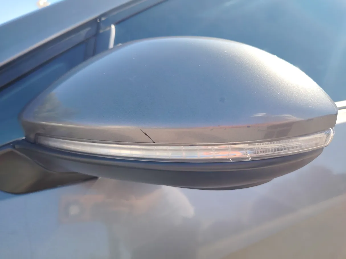 Car image 28