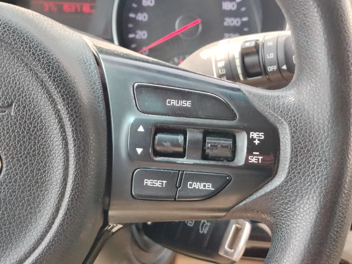 Car image 29