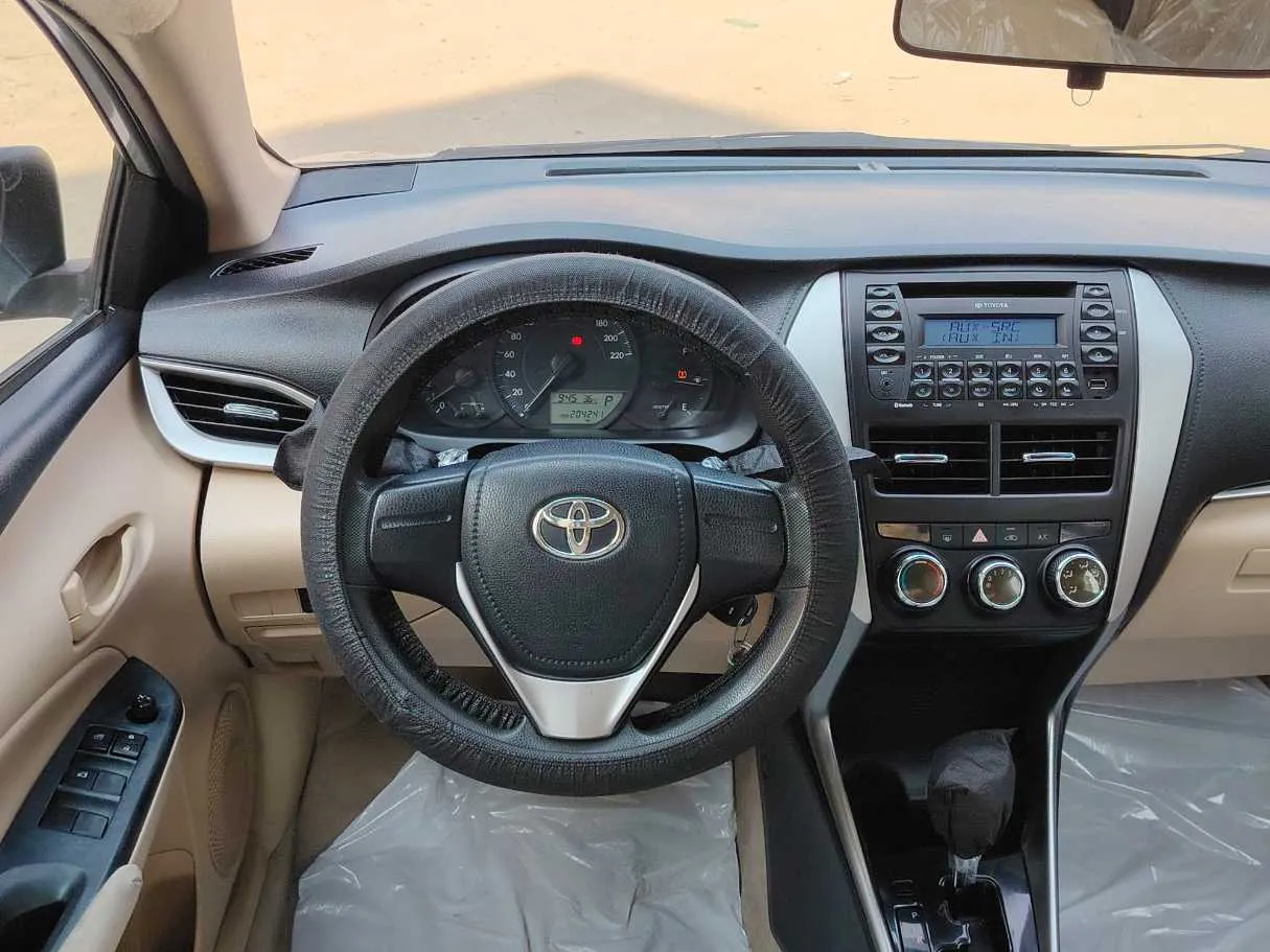 Car image 20