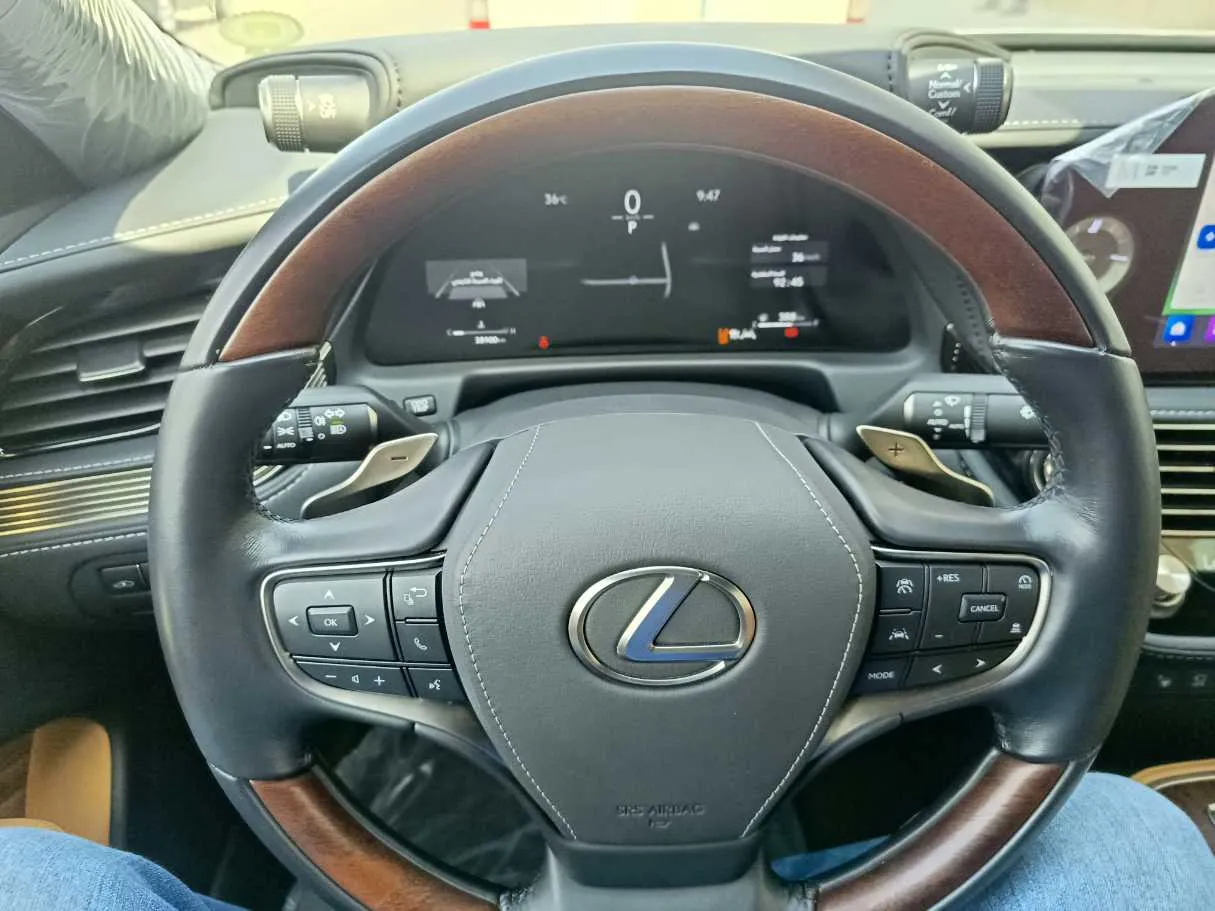Car image 31