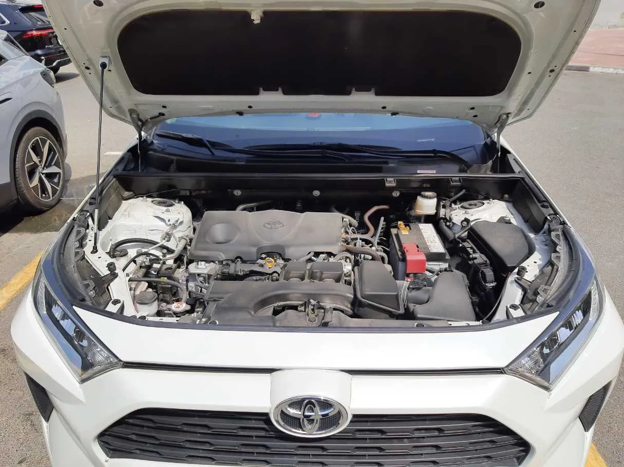 Car image 20
