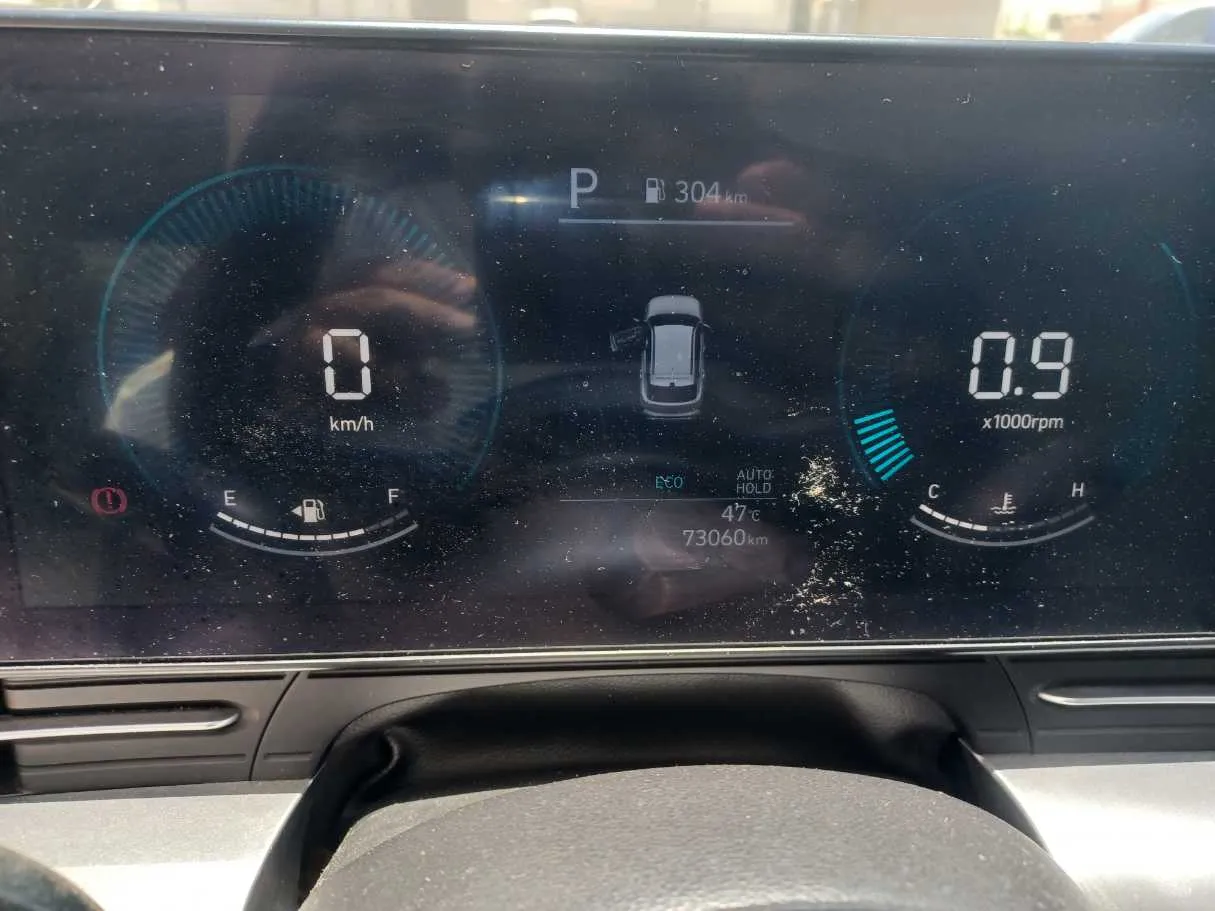 Car image 19