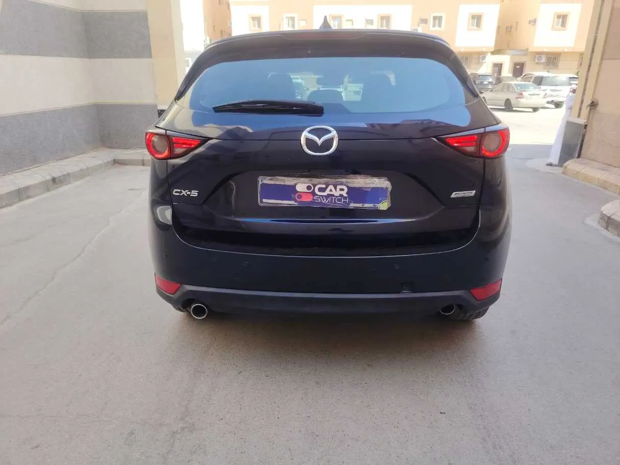 Car image 6