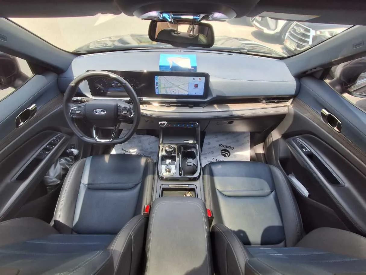 Car image 16