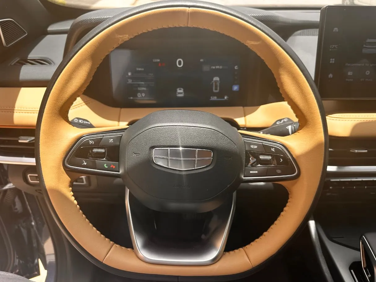 Car image 20