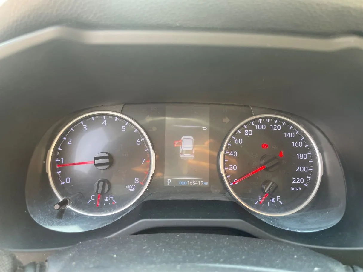 Car image 20