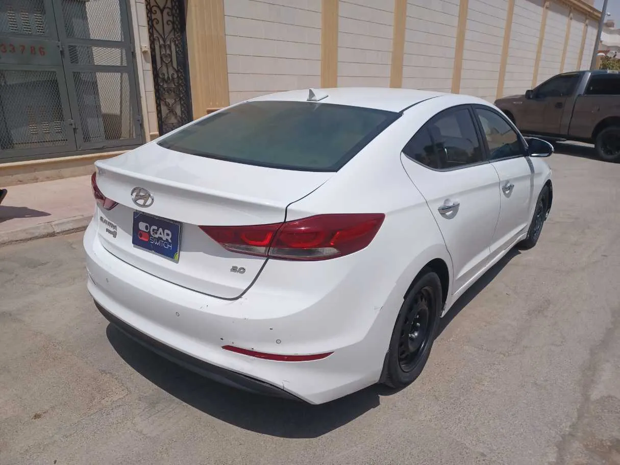Car image 5