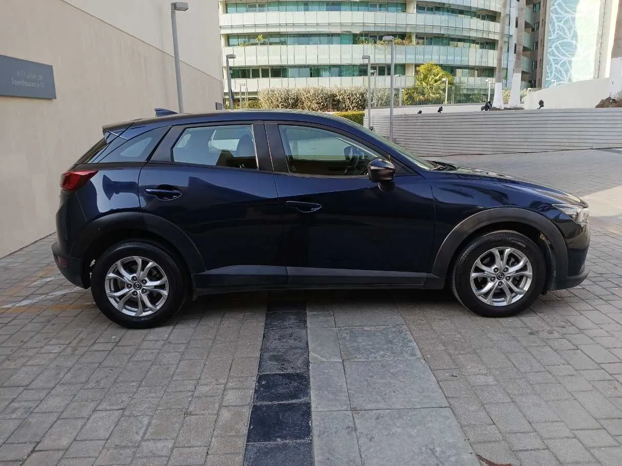 Car image 8