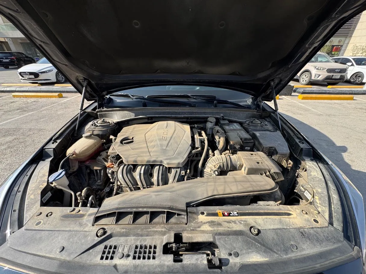 Car image 24