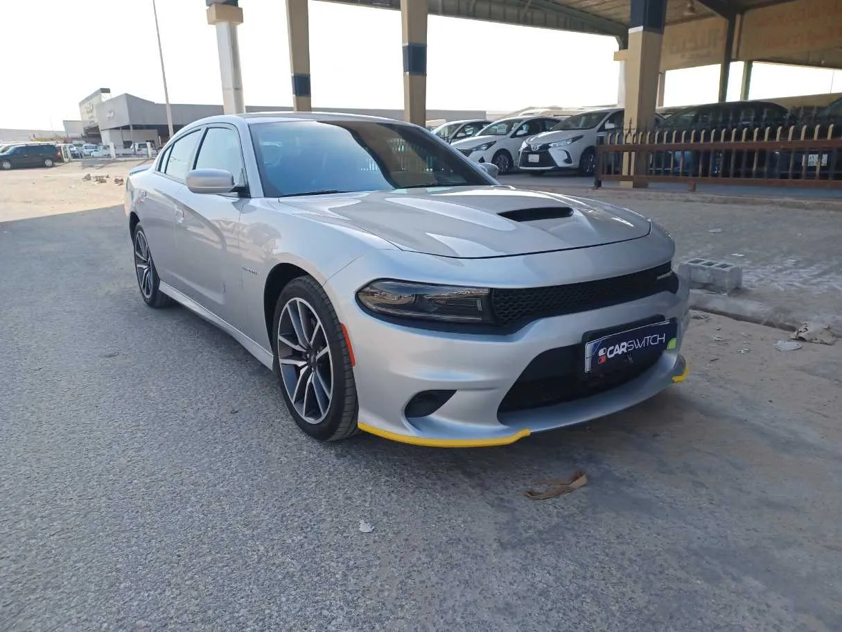 Car image 3