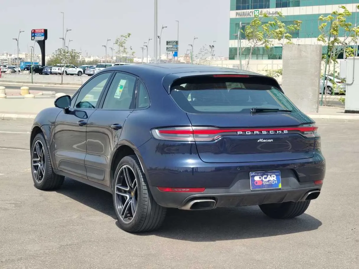 Car image 7
