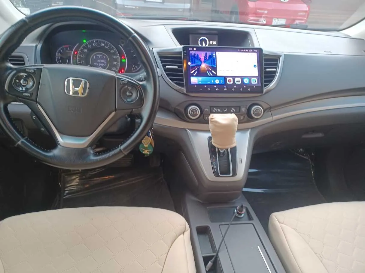 Car image 15