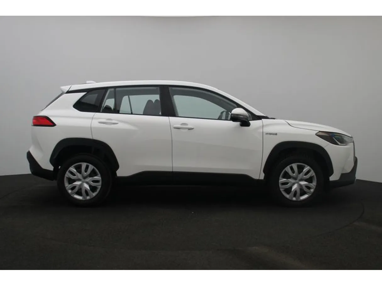 Car image 13