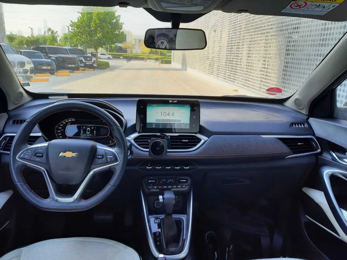 Car image 15