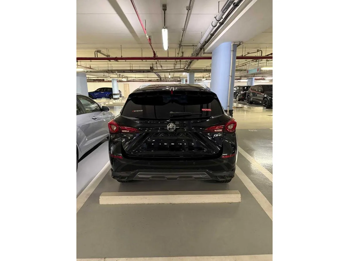 Car image 2