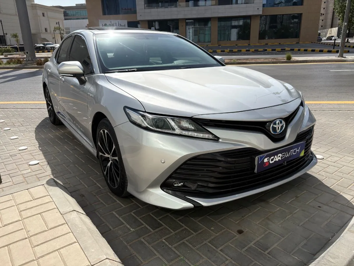 Car image 3