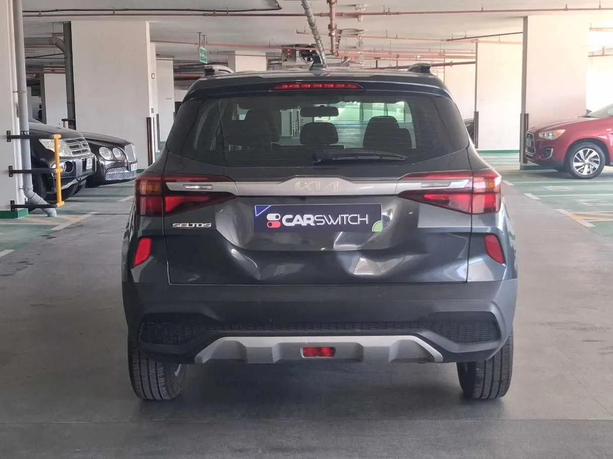 Car image 6